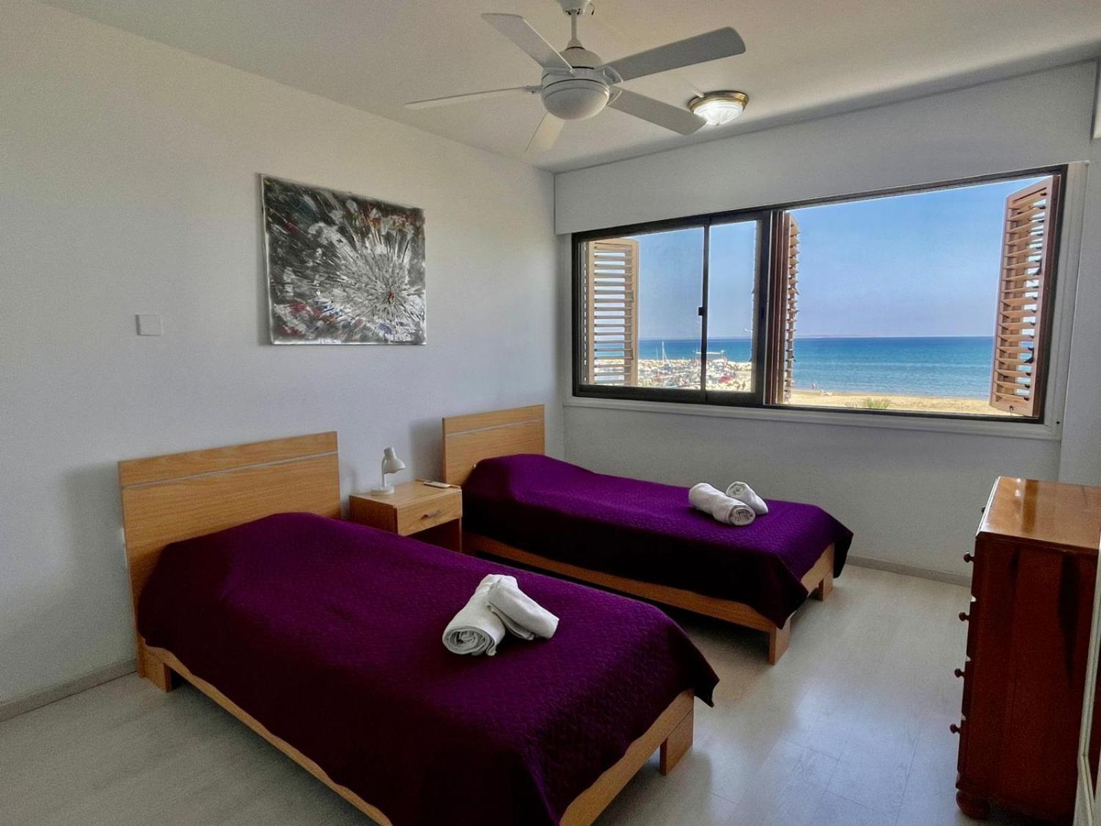 Sea View Suite In Makenzy Lárnaca Exterior foto